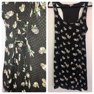 3/$30🎁Volcom daisy dress 🌼 size medium